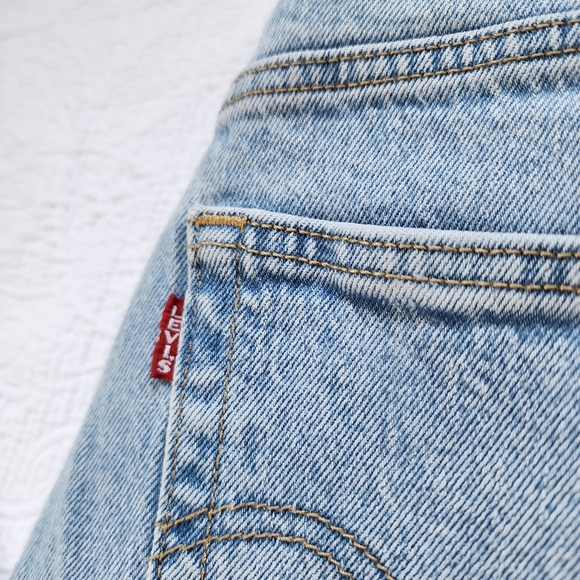 Levi's Ribecage Premium Straight Tango Light Wash Crop Jeans - Picture 5 of 14